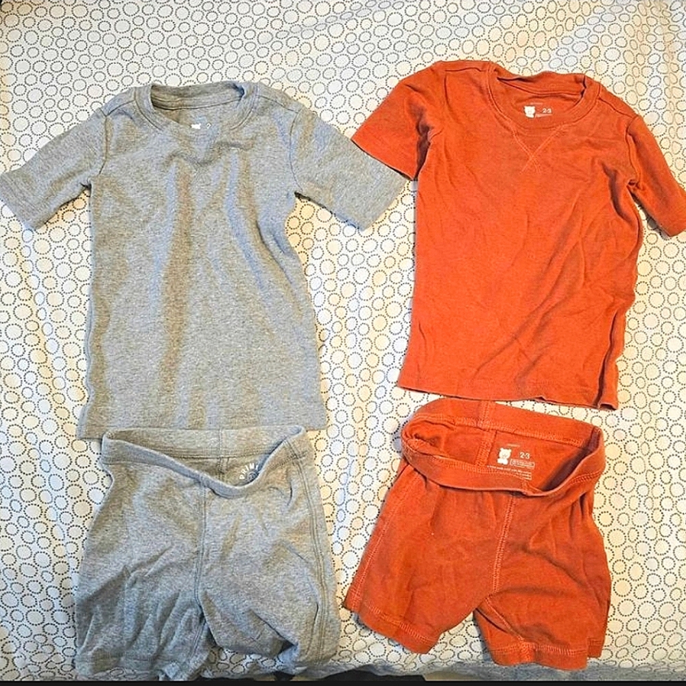Primary Pajamas lot size 2-3